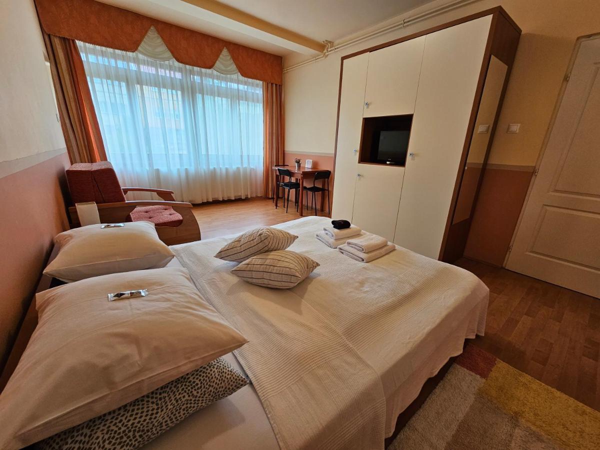 Abigel 2 Vendeghaz Hotel Miskolc Eksteriør billede